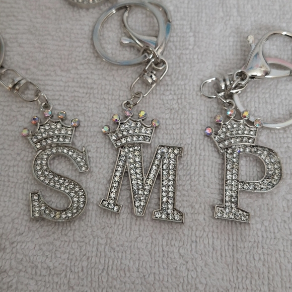 NWT - Choose 1pc, Alphabet With Crown and Rhinestones Bag Charm or Key Pendant - Picture 5 of 6